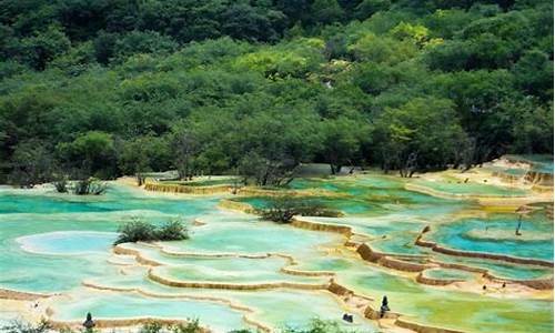 四川的旅游景点有哪些地方最好玩儿_四川的旅游胜地有哪些比较出名?