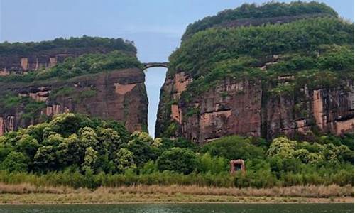 龙虎山旅游攻略一日游门票多少钱_龙虎山旅游攻略自驾游一日游